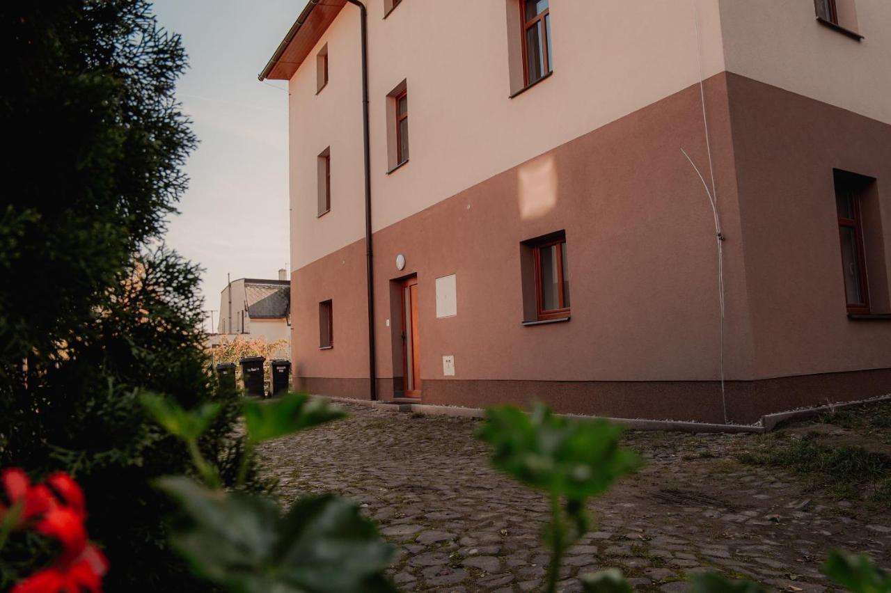 Apartmany Centrum Novy Bor Exterior photo